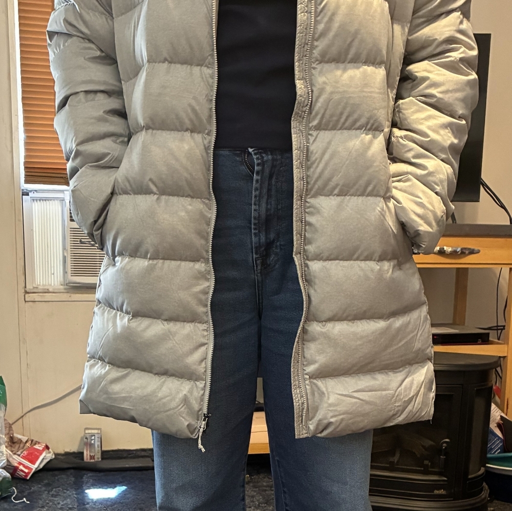 Women's Eddie Bauer Silver Quilted Down Jacket NWOT - Picture 4 of 4